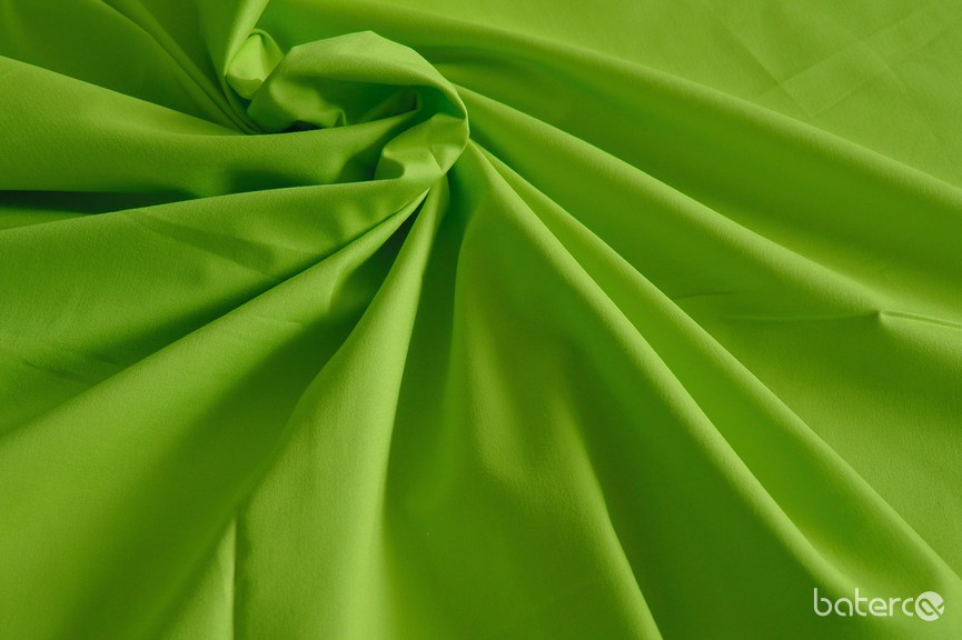 #J60 NOVINKA jasně zelené elastické plátno 200g/m2 /98% bavlna, 2% elastan /